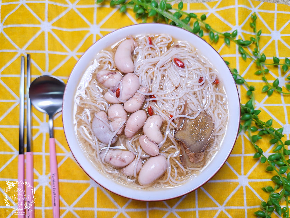 高雄隱藏在仁春市場裡的銅板價雞佛麻油麵線!蝦仁火腿炒飯居然只要50元,太佛心來著了!!! - 第25張圖 高雄隱藏在仁春市場裡的銅板價雞佛麻油麵線!蝦仁火腿炒飯居然只要50元,太佛心來著了!!!