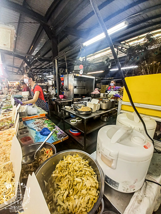 高雄隱藏在仁春市場裡的銅板價雞佛麻油麵線!蝦仁火腿炒飯居然只要50元,太佛心來著了!!! - 第7張圖 高雄隱藏在仁春市場裡的銅板價雞佛麻油麵線!蝦仁火腿炒飯居然只要50元,太佛心來著了!!!