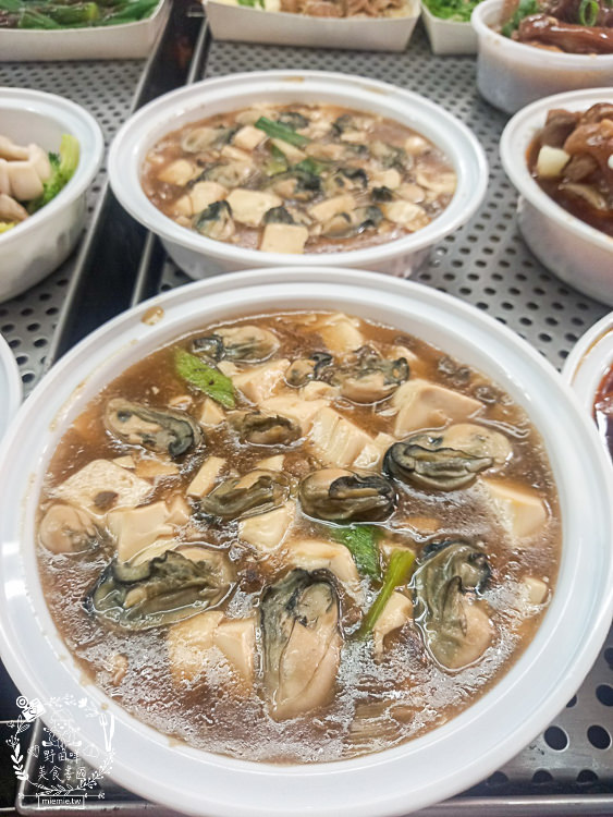 高雄隱藏在仁春市場裡的銅板價雞佛麻油麵線!蝦仁火腿炒飯居然只要50元,太佛心來著了!!! - 第17張圖 高雄隱藏在仁春市場裡的銅板價雞佛麻油麵線!蝦仁火腿炒飯居然只要50元,太佛心來著了!!!