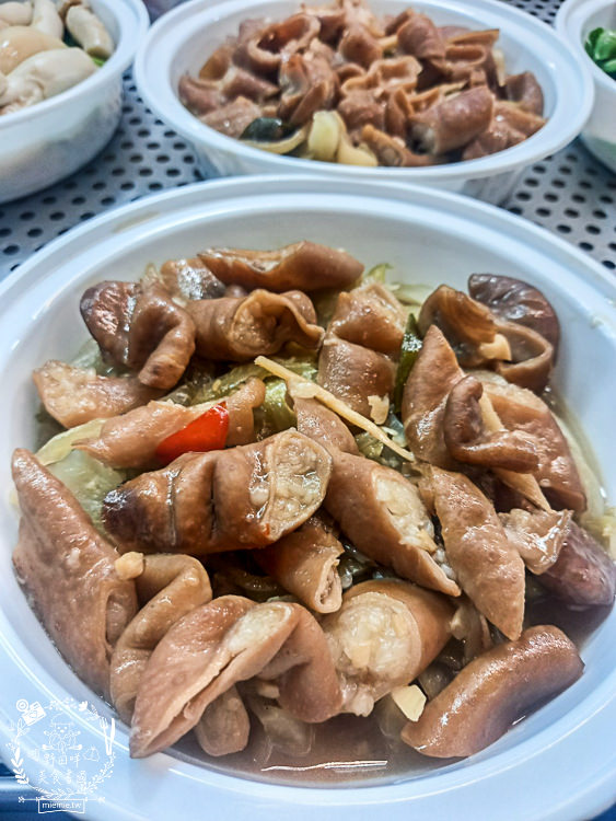 高雄隱藏在仁春市場裡的銅板價雞佛麻油麵線!蝦仁火腿炒飯居然只要50元,太佛心來著了!!! - 第19張圖 高雄隱藏在仁春市場裡的銅板價雞佛麻油麵線!蝦仁火腿炒飯居然只要50元,太佛心來著了!!!