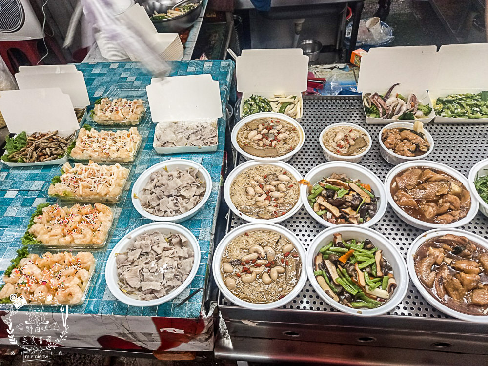 高雄隱藏在仁春市場裡的銅板價雞佛麻油麵線!蝦仁火腿炒飯居然只要50元,太佛心來著了!!! - 第8張圖 高雄隱藏在仁春市場裡的銅板價雞佛麻油麵線!蝦仁火腿炒飯居然只要50元,太佛心來著了!!!