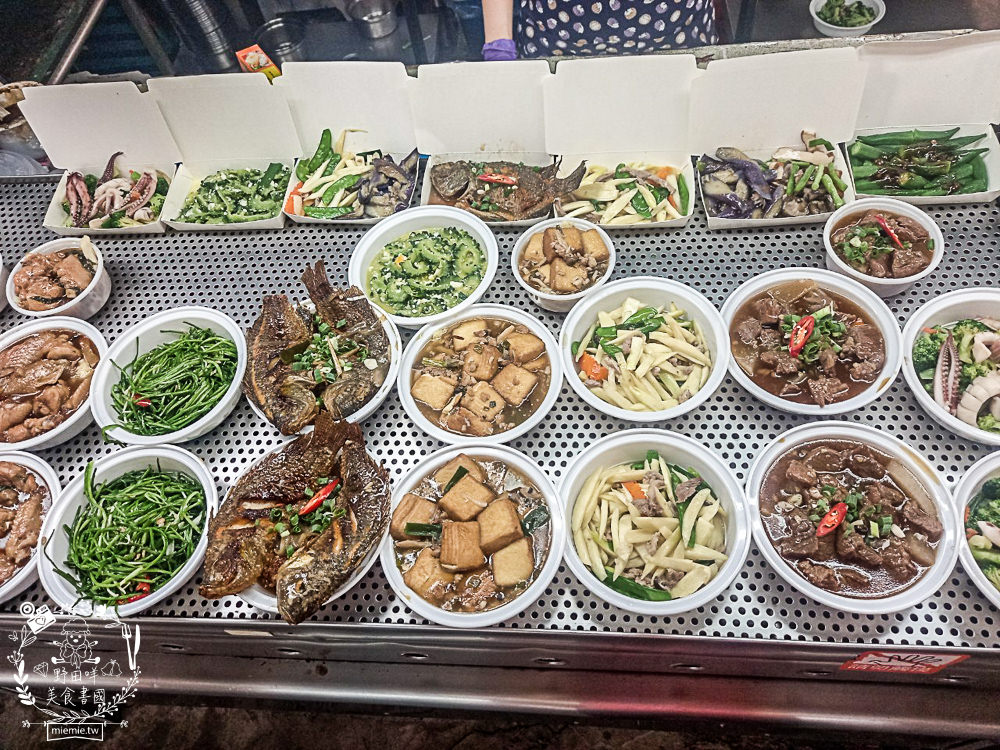 高雄隱藏在仁春市場裡的銅板價雞佛麻油麵線!蝦仁火腿炒飯居然只要50元,太佛心來著了!!! - 第9張圖 高雄隱藏在仁春市場裡的銅板價雞佛麻油麵線!蝦仁火腿炒飯居然只要50元,太佛心來著了!!!