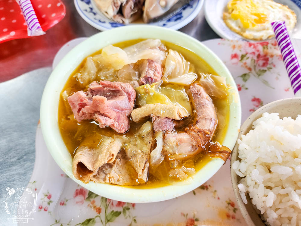 仁武一級棒什菜|高雄隱藏版仁武在地人才知道的必吃美食!超少見的什菜湯搭白飯只要銅板價? - 第13張圖 仁武一級棒什菜|高雄隱藏版仁武在地人才知道的必吃美食!超少見的什菜湯搭白飯只要銅板價?