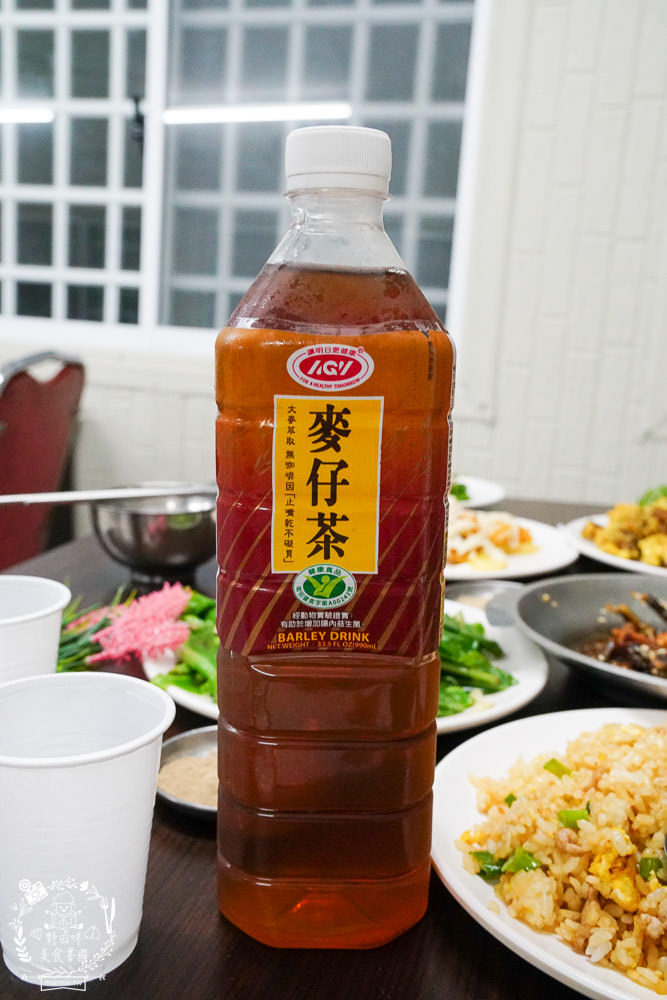 台南關子嶺甕仔雞推薦[仙嶺甕缸雞]每天現宰溫體雞肥美出爐!烤雞包覆滿滿的蒜頭與茄苳葉?