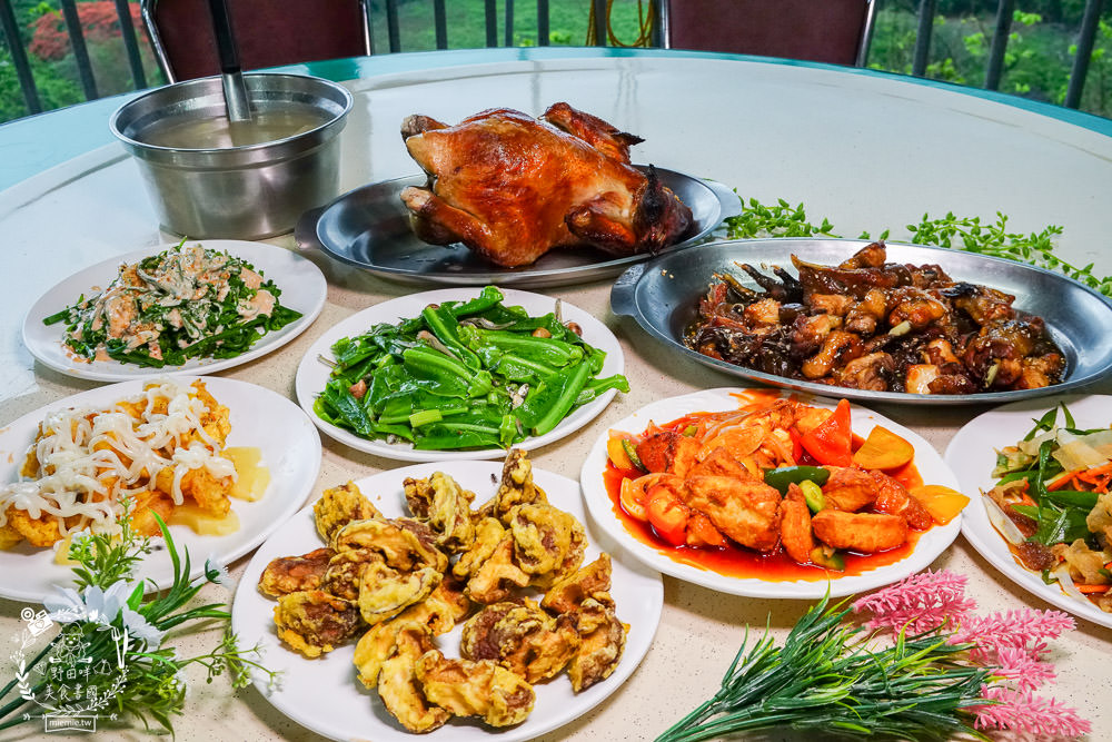 台南關子嶺甕仔雞推薦[仙嶺甕缸雞]每天現宰溫體雞肥美出爐!烤雞包覆滿滿的蒜頭與茄苳葉?