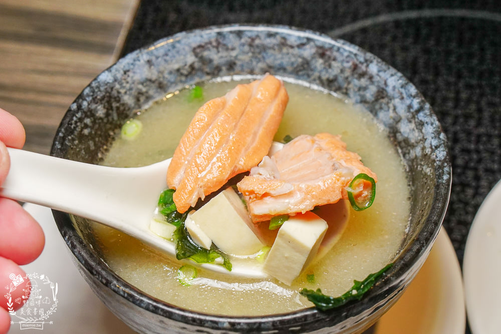 高雄[伊勢屋日本料理]鳳山市區隱藏日本料理!超多日式料理應有盡有~