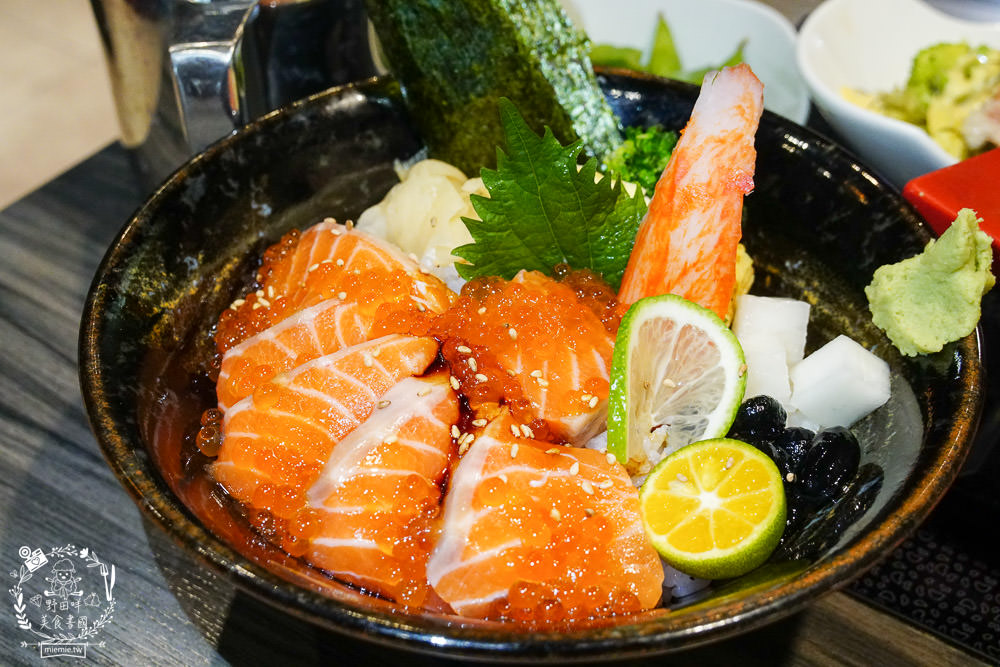 高雄[伊勢屋日本料理]鳳山市區隱藏日本料理!超多日式料理應有盡有~