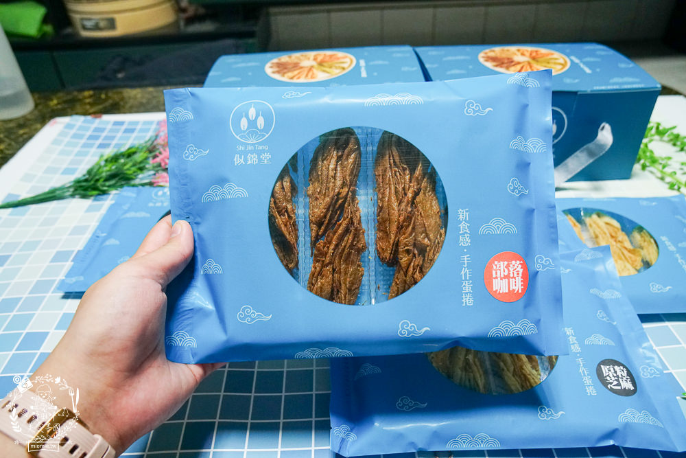 高雄禮盒推薦[似錦堂手工蛋捲]台中來的人氣兔耳朵手工蛋捲!居然有兔耳北海道霜淇淋?假日可能提早完售?