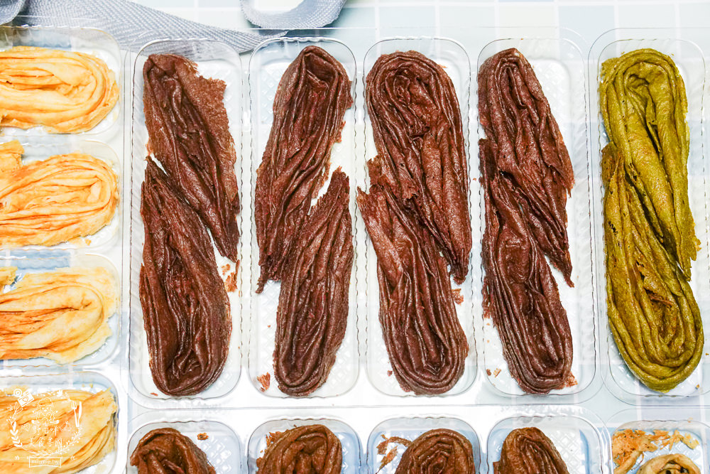 高雄禮盒推薦[似錦堂手工蛋捲]台中來的人氣兔耳朵手工蛋捲!居然有兔耳北海道霜淇淋?假日可能提早完售?