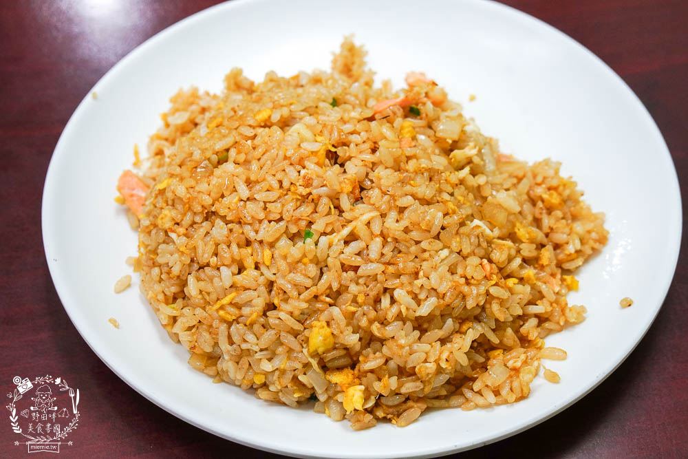 高雄[佑佑鍋燒麵]超人氣必吃鍋燒麵!鮭魚炒飯也是必吃經典!新推出的麻辣湯頭香辣順口