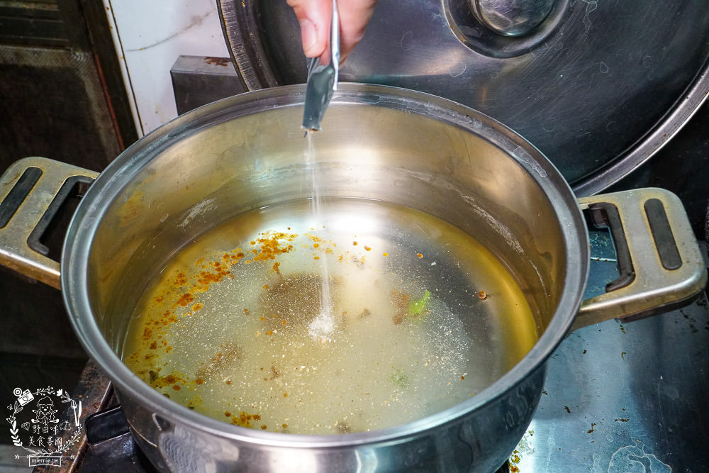 [余仁生肉骨茶湯拌麵]超好料理的肉骨茶麵!14種辛香料與中藥草本食材精華融合的肉骨茶醬包!