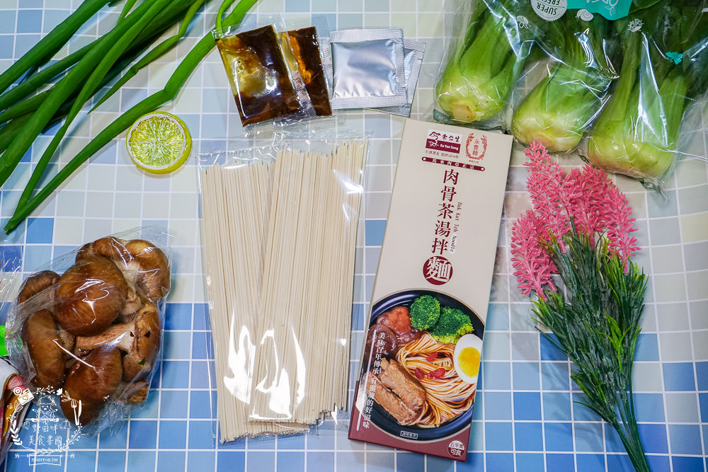 [余仁生肉骨茶湯拌麵]超好料理的肉骨茶麵!14種辛香料與中藥草本食材精華融合的肉骨茶醬包!
