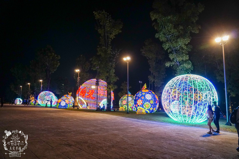 佛光山元宵節燦爛花燈+500架無人機燈光秀+絢麗煙火繽紛耀眼超好拍！佛光山美食景點推薦!