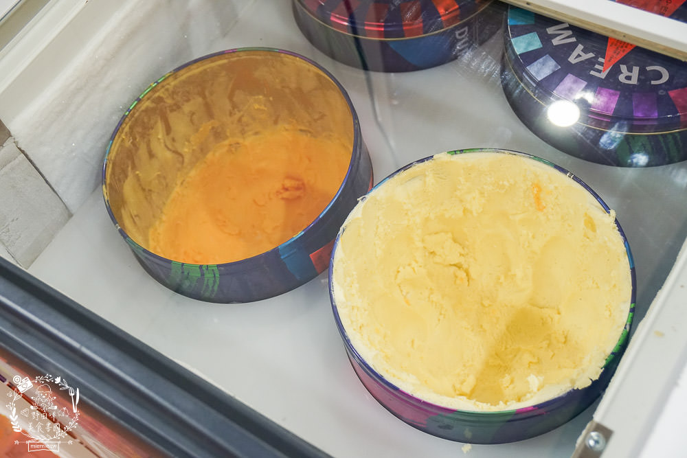 高雄[全心丼飯]CP值爆高的精緻海鮮丼飯!飲料跟冰淇淋無限享用!歐風裝潢超典雅華麗~