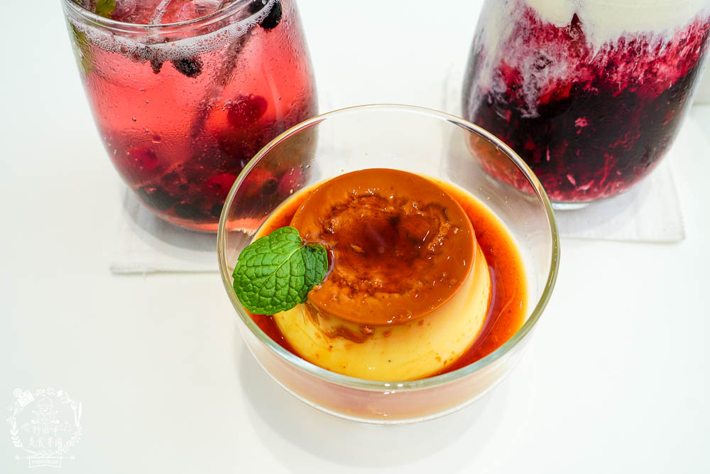 高雄[八號公園咖啡廳]文山特區網美風韓系咖啡廳!色彩夢幻的Q彈麵食人氣必點!