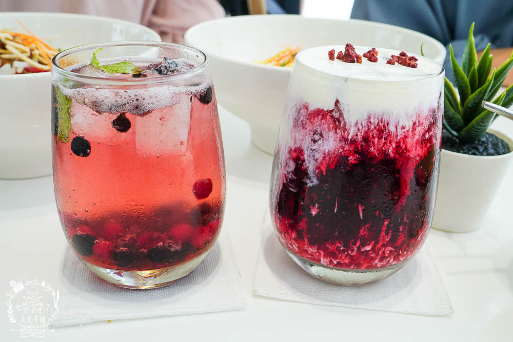 高雄[八號公園咖啡廳]文山特區網美風韓系咖啡廳!色彩夢幻的Q彈麵食人氣必點!