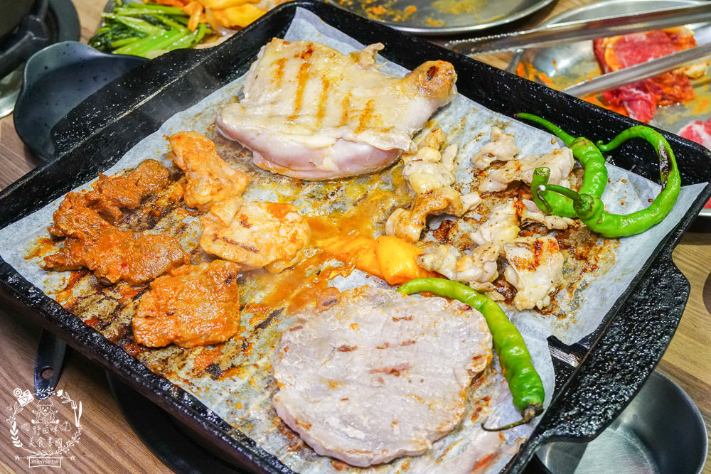 八道晟韓式火烤吃到飽裕誠總店|高雄超人氣高CP值火烤兩吃到飽!不到450元將近80種選項!每逢假日座無虛席 - 第39張圖 八道晟韓式火烤吃到飽裕誠總店|高雄超人氣高CP值火烤兩吃到飽!不到450元將近80種選項!每逢假日座無虛席