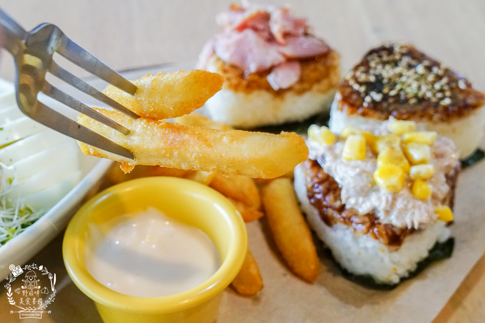 高雄超人氣[六吋盤早午餐-大東店]平價多種選項的鳳山早午餐!大東文化藝術中心附近美食推薦!