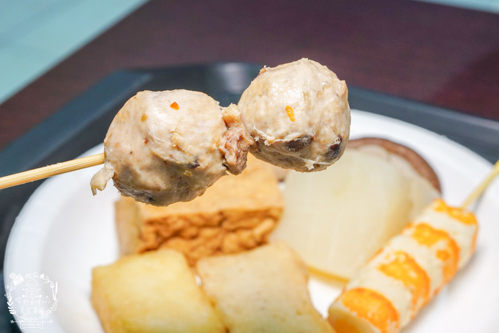 六味嘉義黑香腸關東煮|高雄隱藏版高CP值香腸店!台灣溫體豬手工製作的香腸大腸!還有超香濃的味噌湯免費喝?