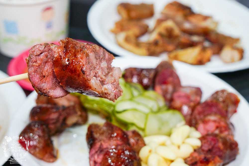 六味嘉義黑香腸關東煮|高雄隱藏版高CP值香腸店!台灣溫體豬手工製作的香腸大腸!還有超香濃的味噌湯免費喝?