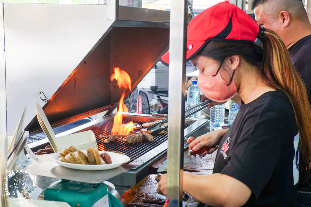 六味嘉義黑香腸關東煮|高雄隱藏版高CP值香腸店!台灣溫體豬手工製作的香腸大腸!還有超香濃的味噌湯免費喝?