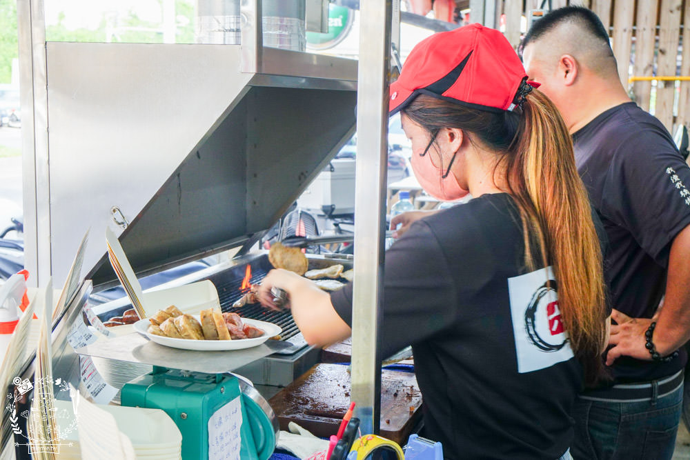 六味嘉義黑香腸關東煮|高雄隱藏版高CP值香腸店!台灣溫體豬手工製作的香腸大腸!還有超香濃的味噌湯免費喝?