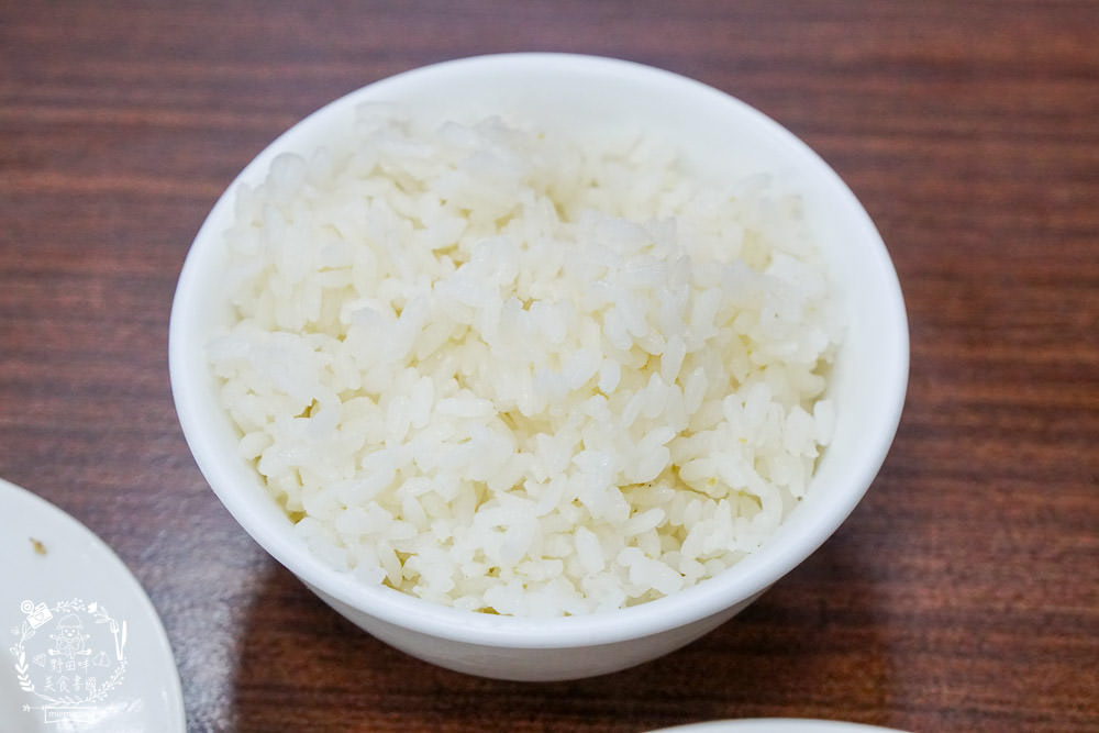 台南牛肉湯推薦[助仔牛肉湯]在地人推薦的必吃牛肉湯!傳承三代依然美味不減的80年牛肉湯!