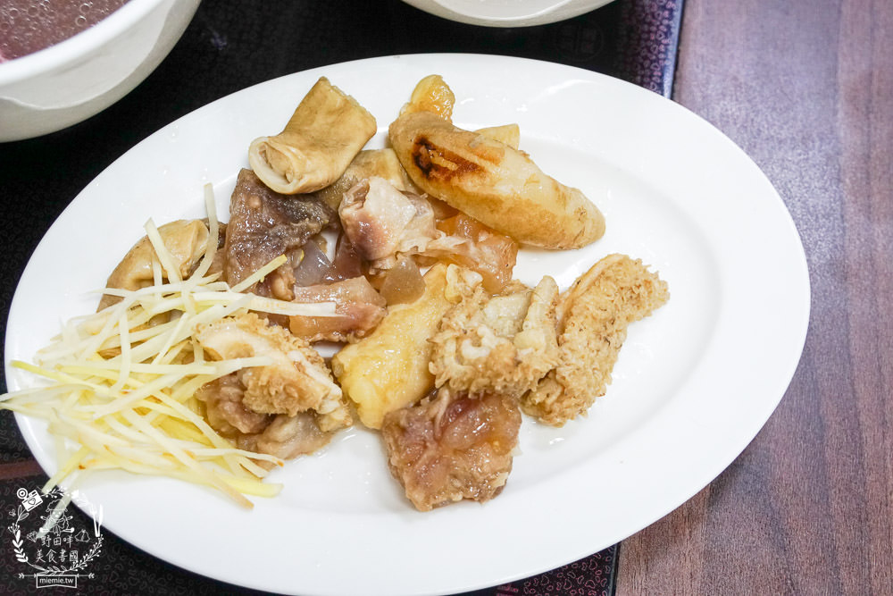 台南牛肉湯推薦[助仔牛肉湯]在地人推薦的必吃牛肉湯!傳承三代依然美味不減的80年牛肉湯!