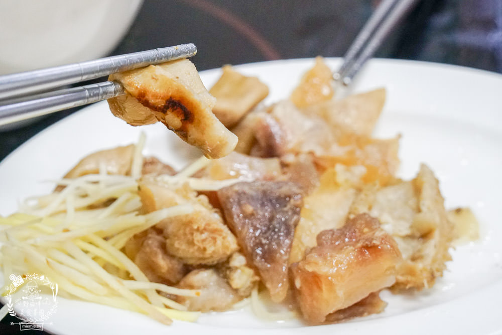 台南牛肉湯推薦[助仔牛肉湯]在地人推薦的必吃牛肉湯!傳承三代依然美味不減的80年牛肉湯!