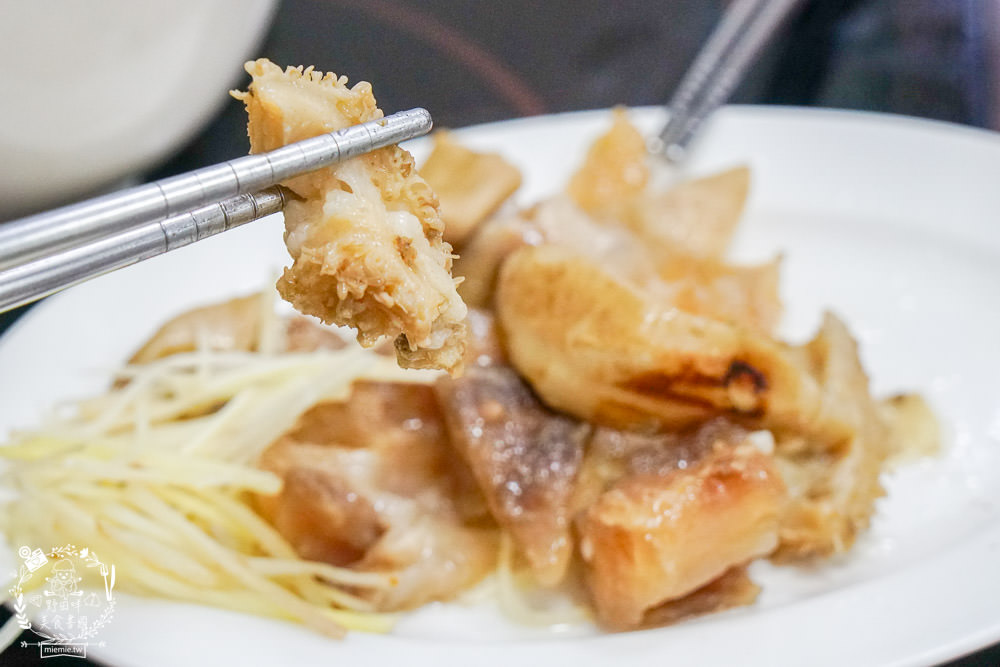 台南牛肉湯推薦[助仔牛肉湯]在地人推薦的必吃牛肉湯!傳承三代依然美味不減的80年牛肉湯!