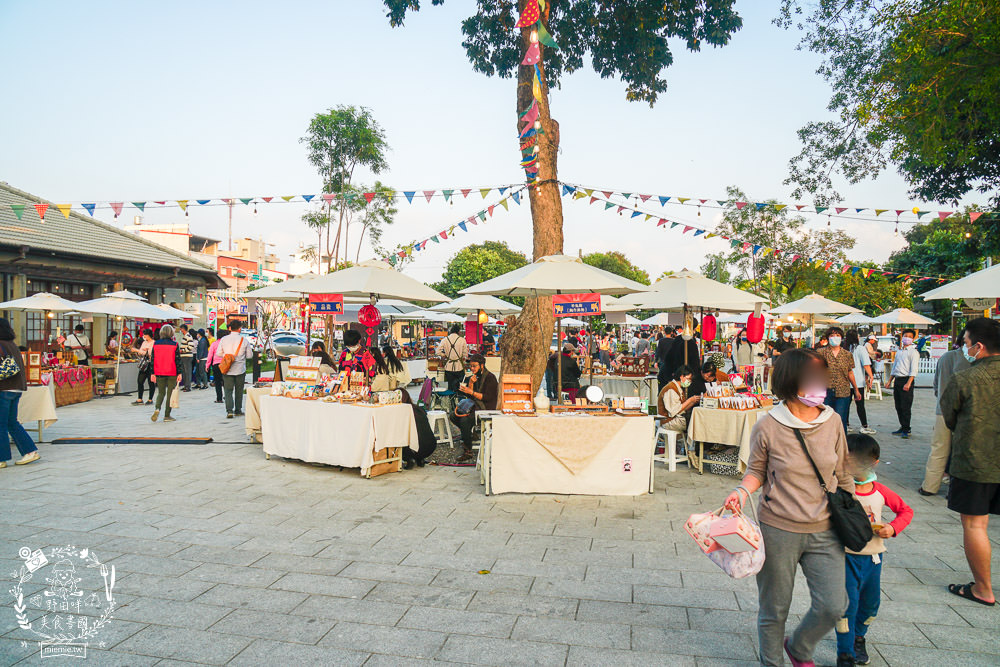 屏東勝利星村創意生活園區旅遊攻略!美食景點與拍照打卡點推薦!2023地球月兔花燈超好拍照！