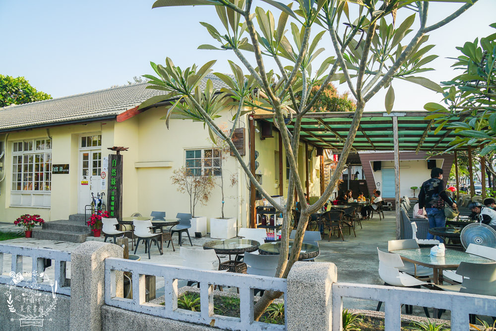 屏東勝利星村創意生活園區旅遊攻略!美食景點與拍照打卡點推薦!2023地球月兔花燈超好拍照！