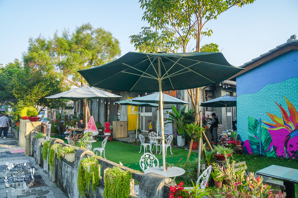 屏東勝利星村創意生活園區旅遊攻略!美食景點與拍照打卡點推薦!2023地球月兔花燈超好拍照！