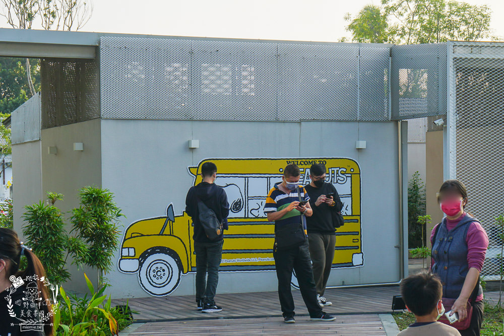 屏東勝利星村[史努比燈節]巨大史努比超好拍!還有史努比的家可以瘋狂購物?