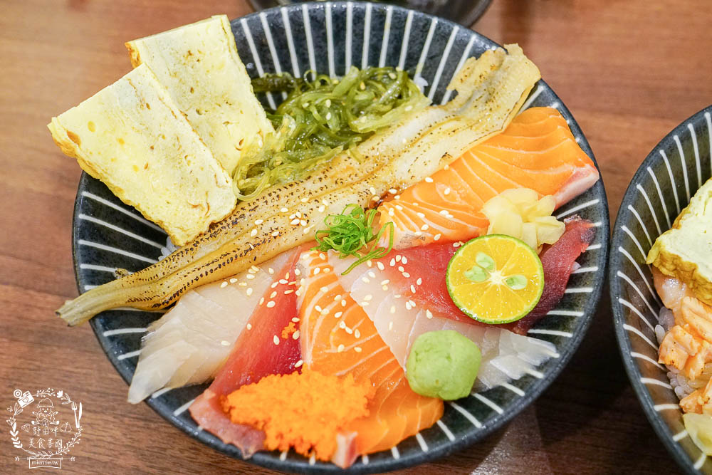 高雄[十六町手作壽司丼飯]隱藏在仁雄路的日本料理店!豪華海鮮丼超多生魚片選項!