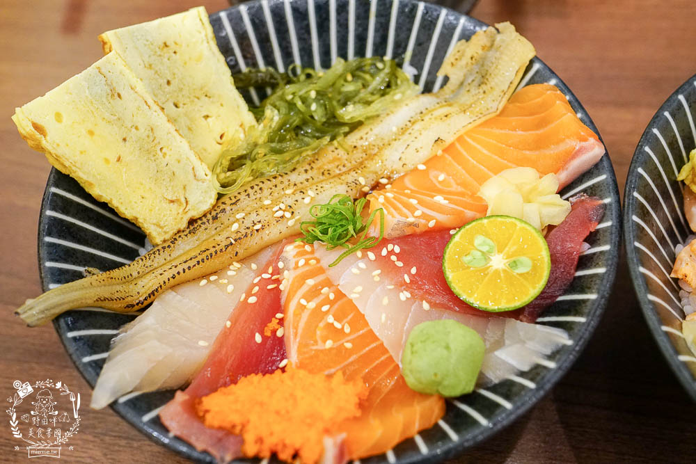 高雄[十六町手作壽司丼飯]隱藏在仁雄路的日本料理店!豪華海鮮丼超多生魚片選項!