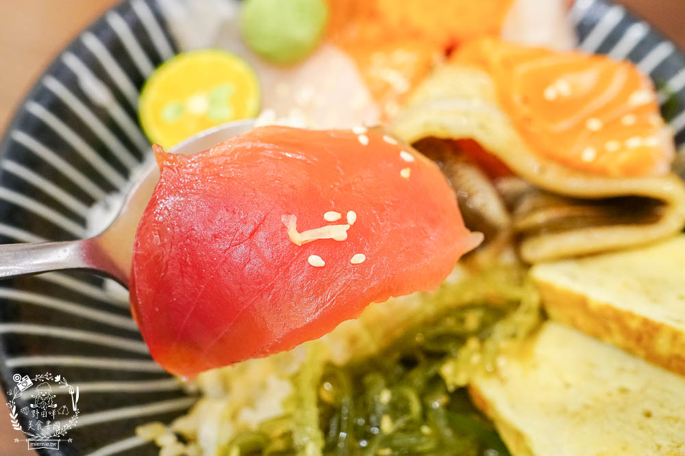 高雄[十六町手作壽司丼飯]隱藏在仁雄路的日本料理店!豪華海鮮丼超多生魚片選項!