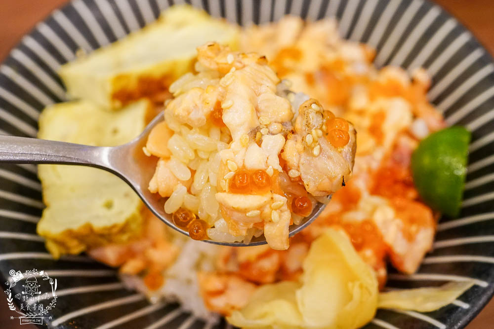 高雄[十六町手作壽司丼飯]隱藏在仁雄路的日本料理店!豪華海鮮丼超多生魚片選項!