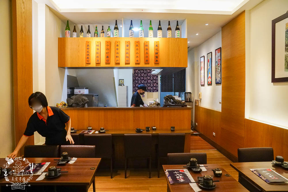 高雄[十六町手作壽司丼飯]隱藏在仁雄路的日本料理店!豪華海鮮丼超多生魚片選項!