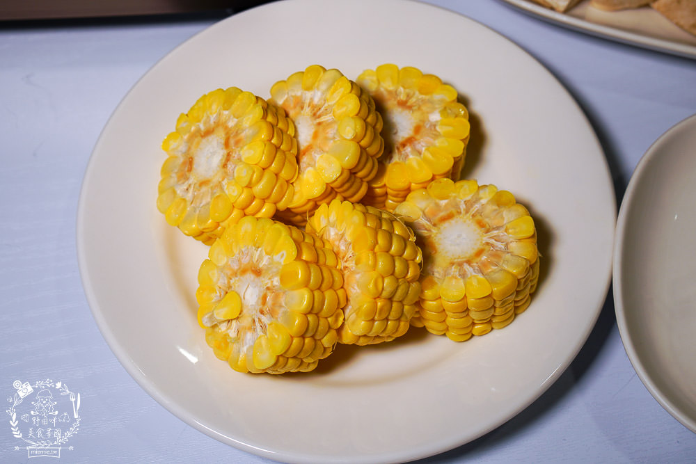 高雄酸菜白肉鍋推薦[千槢小館]超澎湃食材讓人欲罷不能!月亮蝦餅彈牙酥脆!