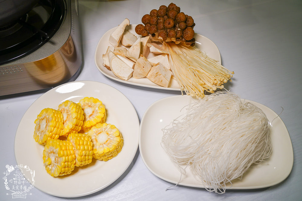 高雄酸菜白肉鍋推薦[千槢小館]超澎湃食材讓人欲罷不能!月亮蝦餅彈牙酥脆!