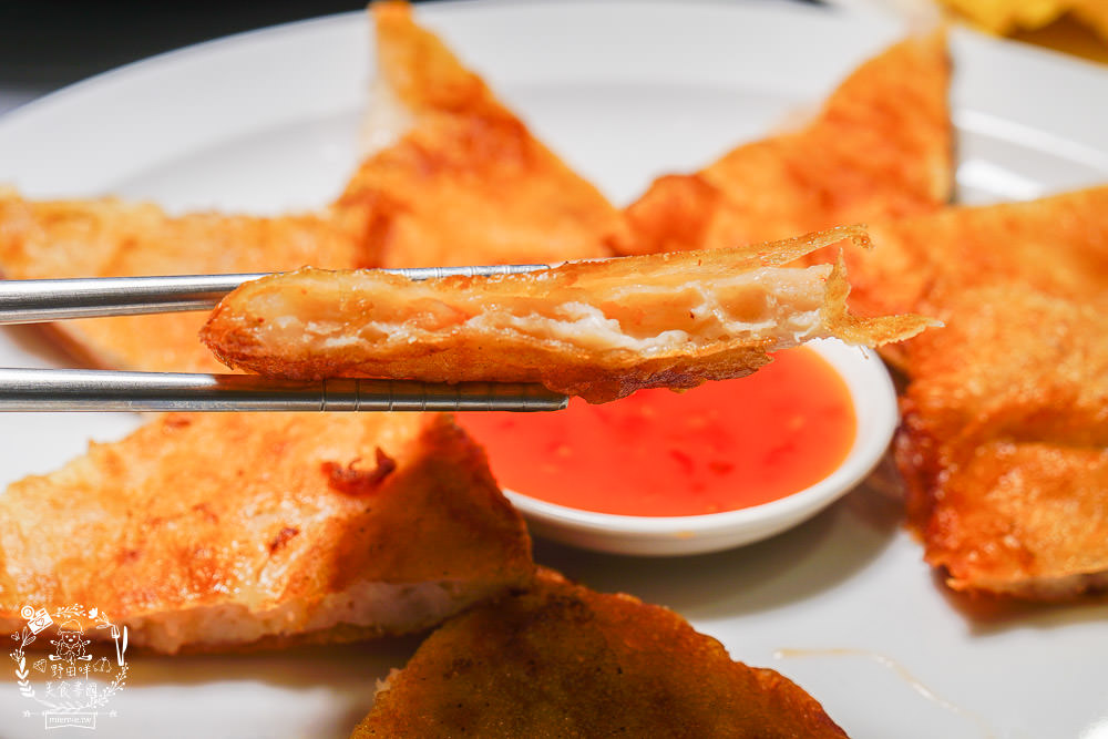 高雄酸菜白肉鍋推薦[千槢小館]超澎湃食材讓人欲罷不能!月亮蝦餅彈牙酥脆!