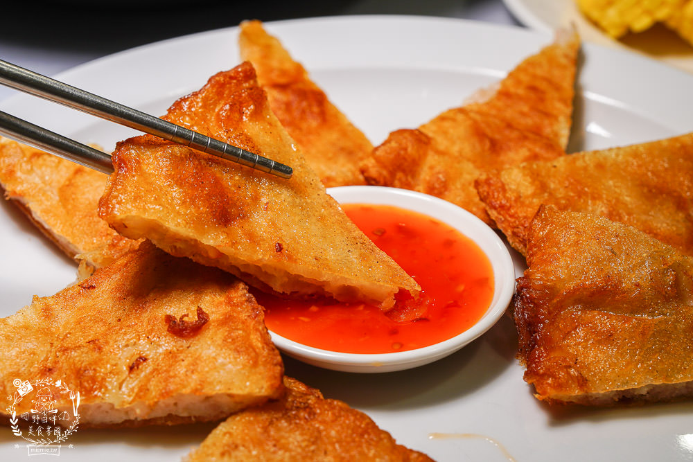 高雄酸菜白肉鍋推薦[千槢小館]超澎湃食材讓人欲罷不能!月亮蝦餅彈牙酥脆!