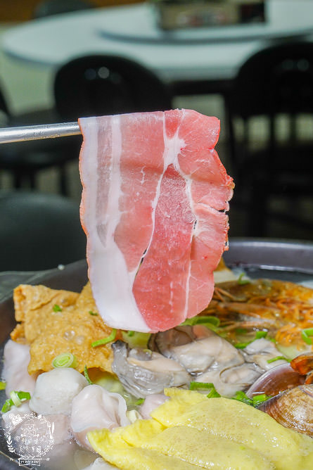 高雄酸菜白肉鍋推薦[千槢小館]超澎湃食材讓人欲罷不能!月亮蝦餅彈牙酥脆!