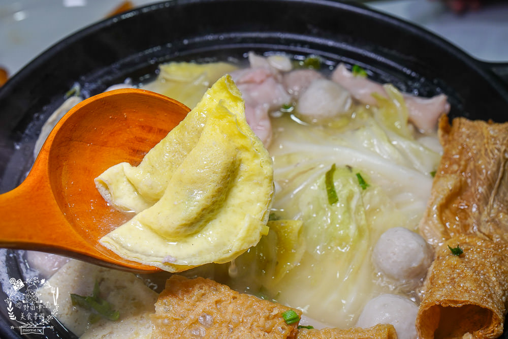 高雄酸菜白肉鍋推薦[千槢小館]超澎湃食材讓人欲罷不能!月亮蝦餅彈牙酥脆!
