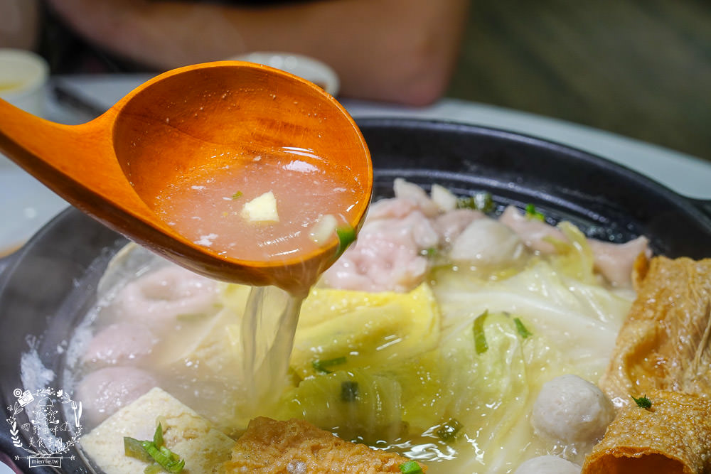 高雄酸菜白肉鍋推薦[千槢小館]超澎湃食材讓人欲罷不能!月亮蝦餅彈牙酥脆!