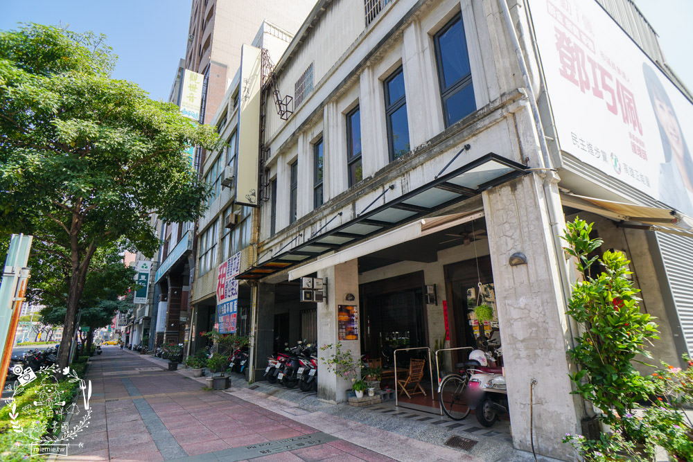 高雄[半九十茶屋]隱藏版的復古餐廳!古香古色的中式下午茶食光超好拍照!套餐菜色超豐富!
