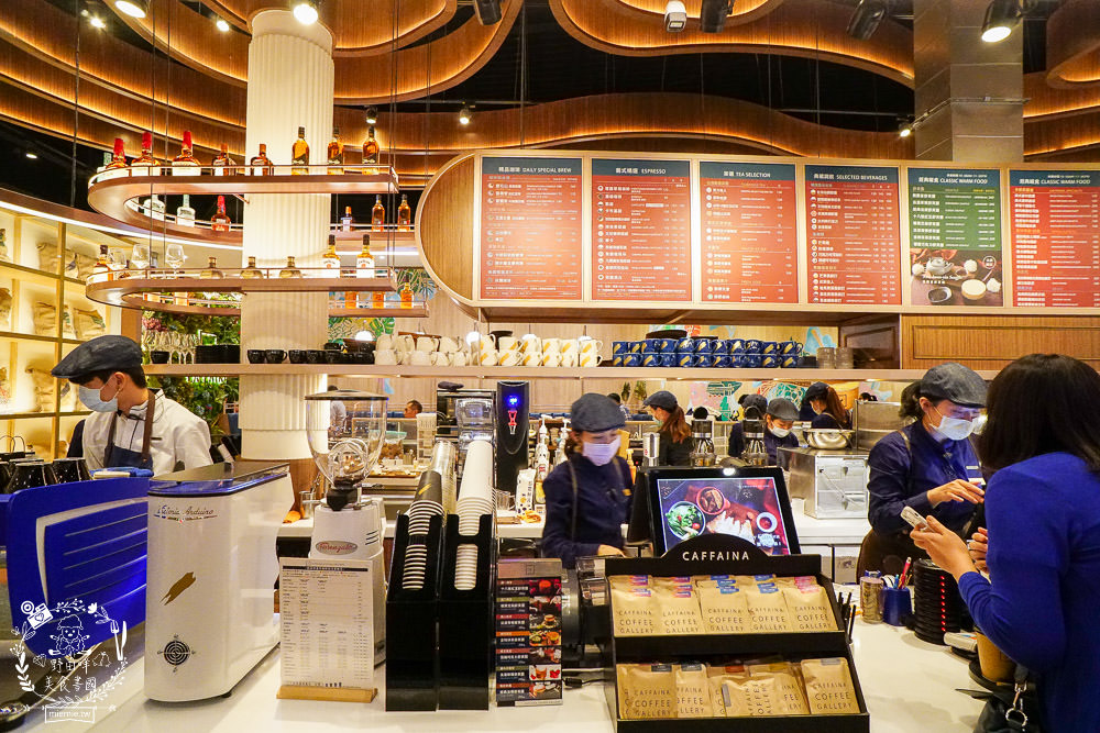 高雄[卡啡那咖啡文濱店]文山特區極美的奢華咖啡廳|古典英倫風彷彿走在歐洲街頭