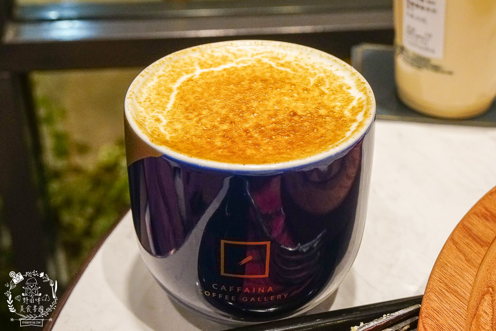 高雄[卡啡那咖啡文濱店]文山特區極美的奢華咖啡廳|古典英倫風彷彿走在歐洲街頭