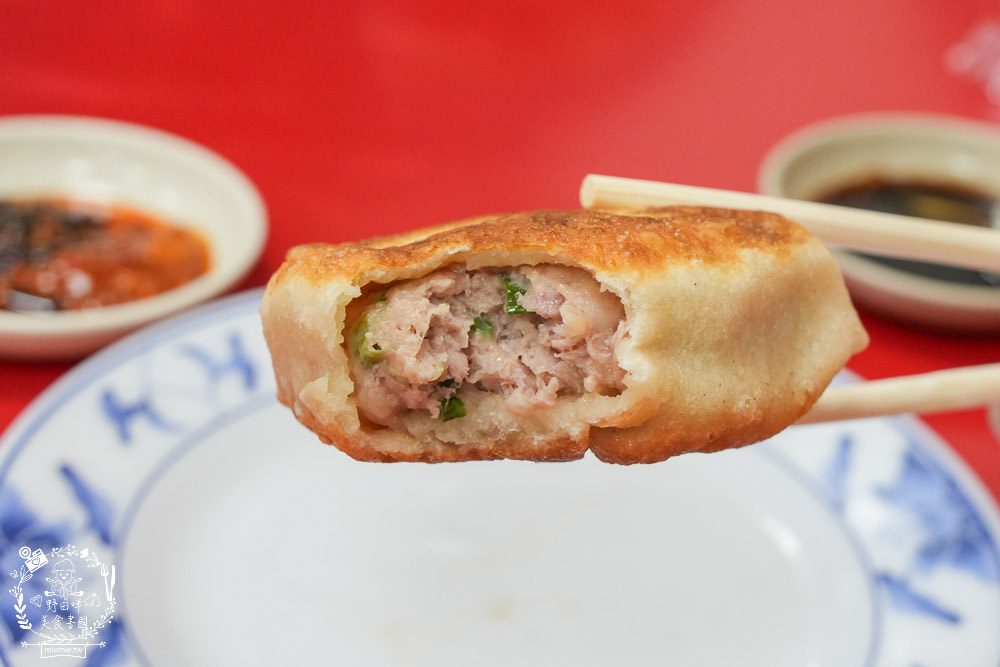 厚得福湯包麵食專賣店|高雄人氣必吃的湯包捲餅!假日更是人潮滿滿都要候位30分鐘！